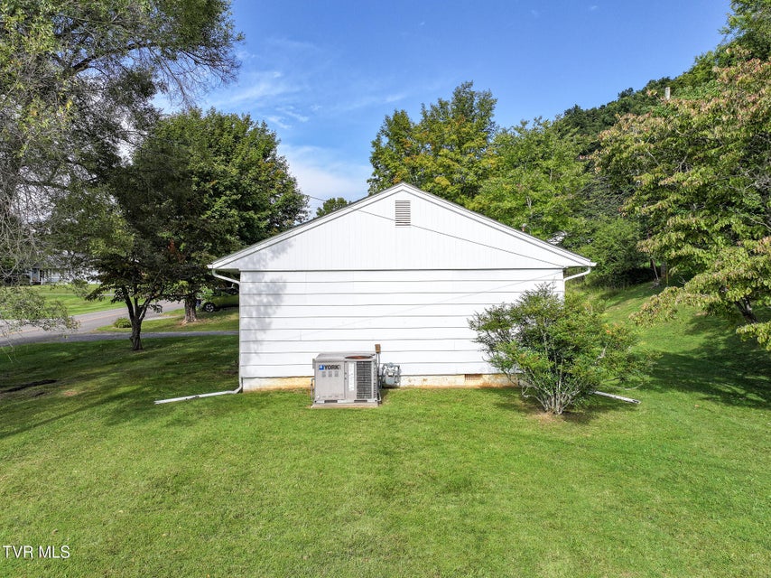 Photo #8: 730 Douglas Drive
