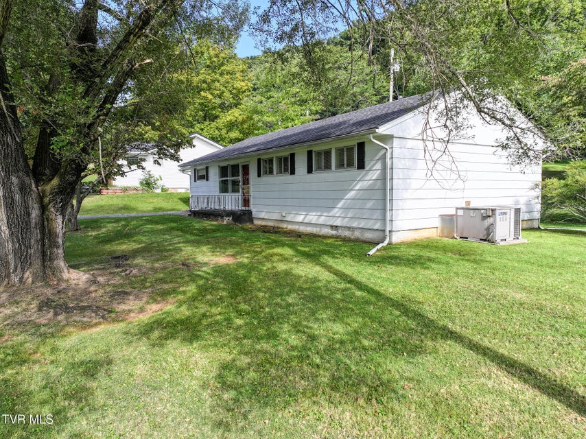 Photo #3: 730 Douglas Drive