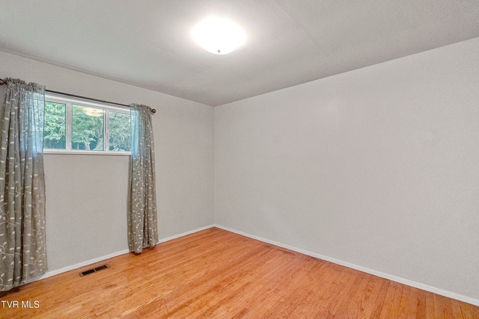 Photo #34: 730 Douglas Drive