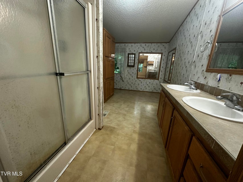 Photo #11: 1423 Poga Road