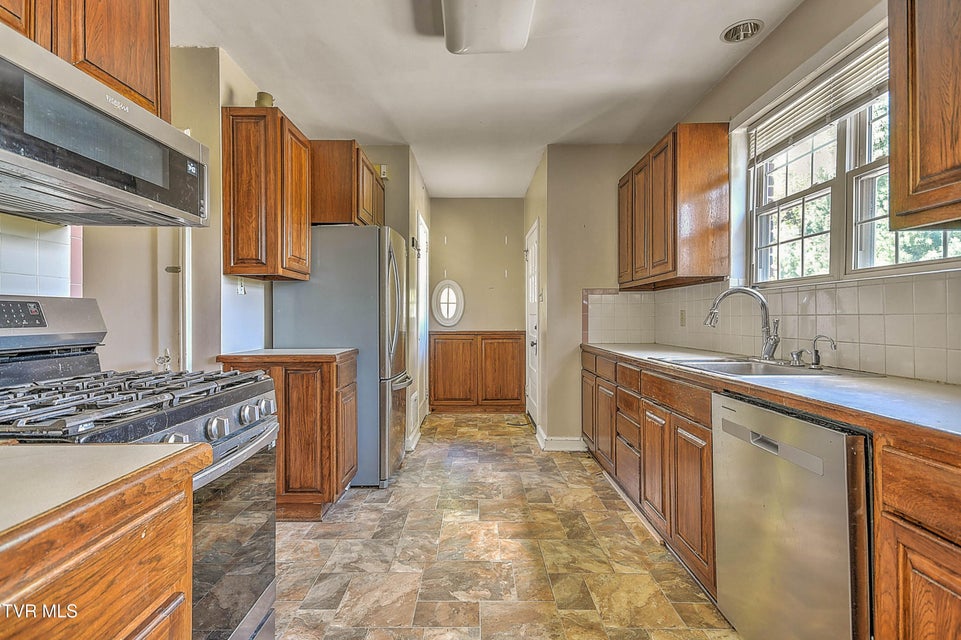 Photo #15: 1719 Holston Drive