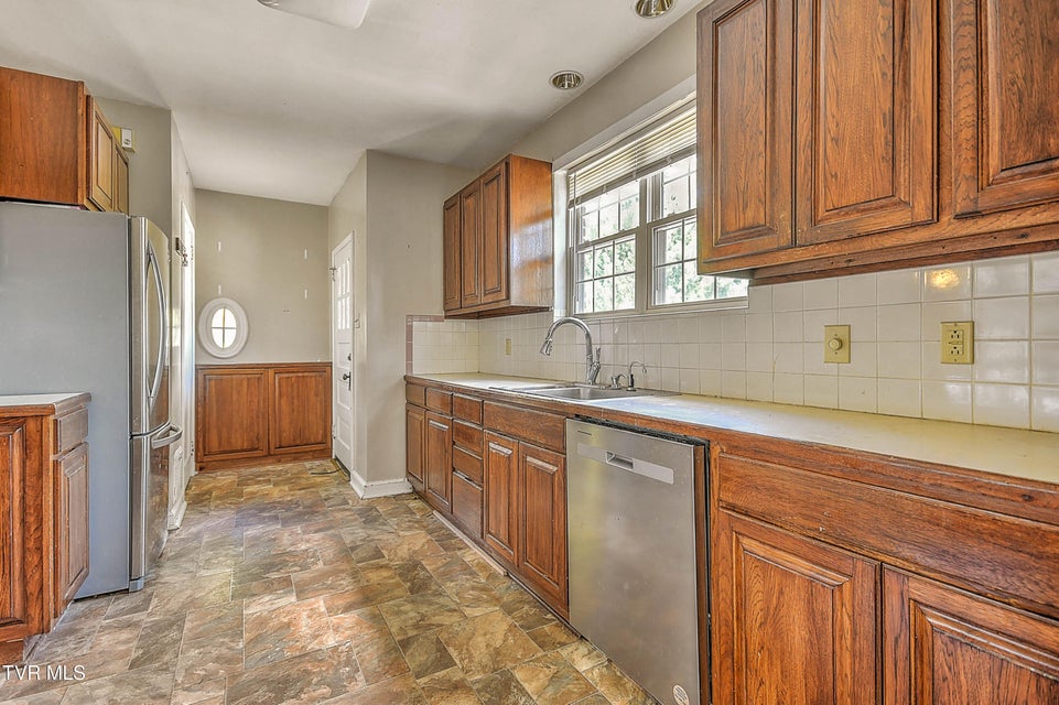 Photo #16: 1719 Holston Drive