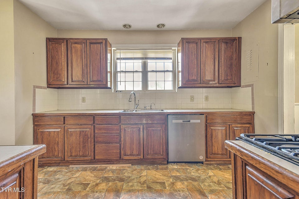 Photo #19: 1719 Holston Drive