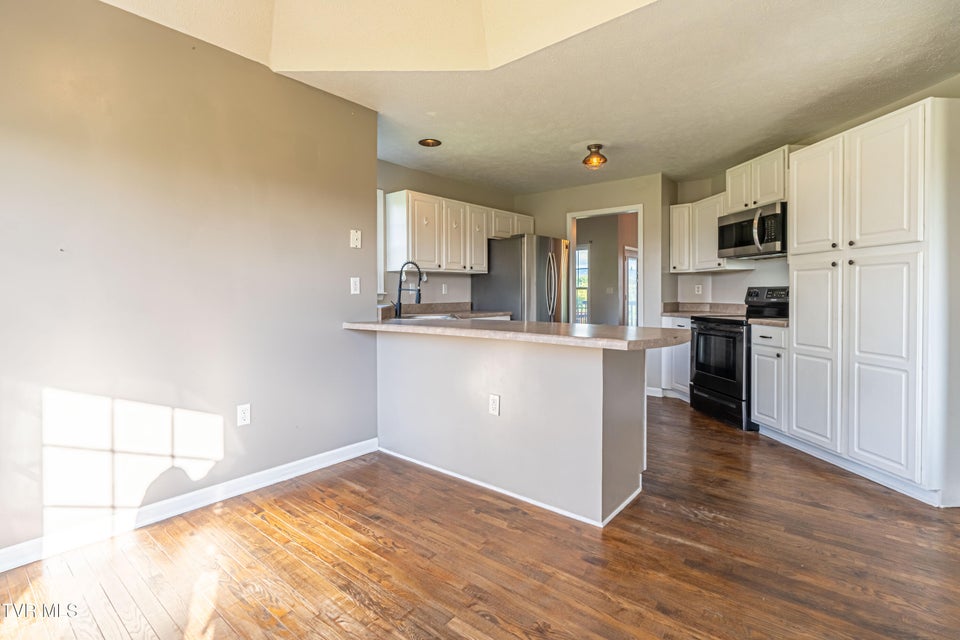 Photo #18: 22430 Azure Lane