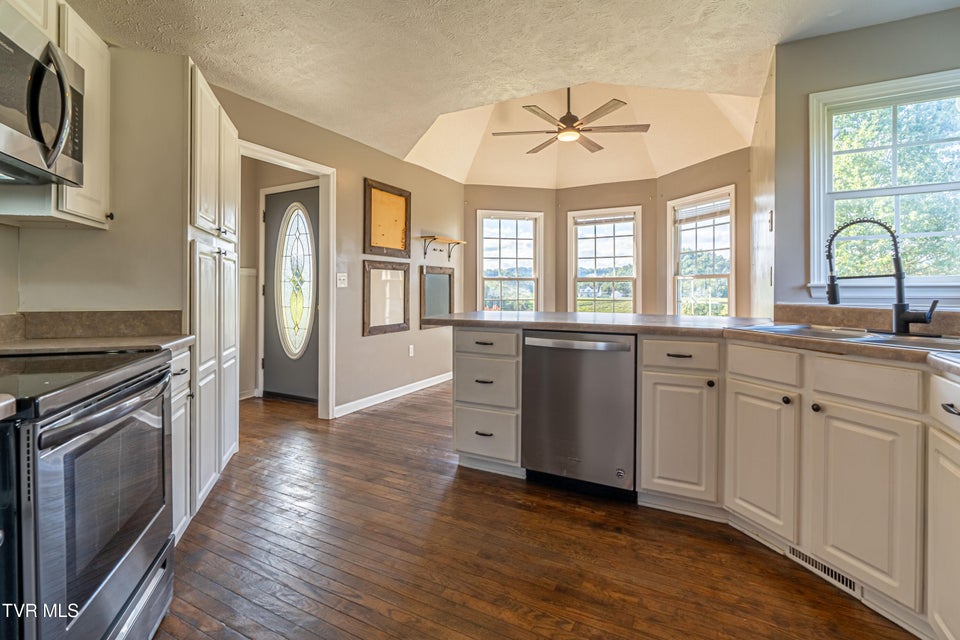Photo #11: 22430 Azure Lane