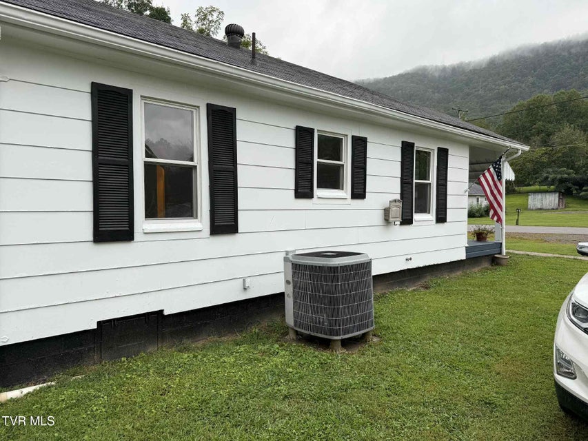 Photo #3: 602 2nd Avenue