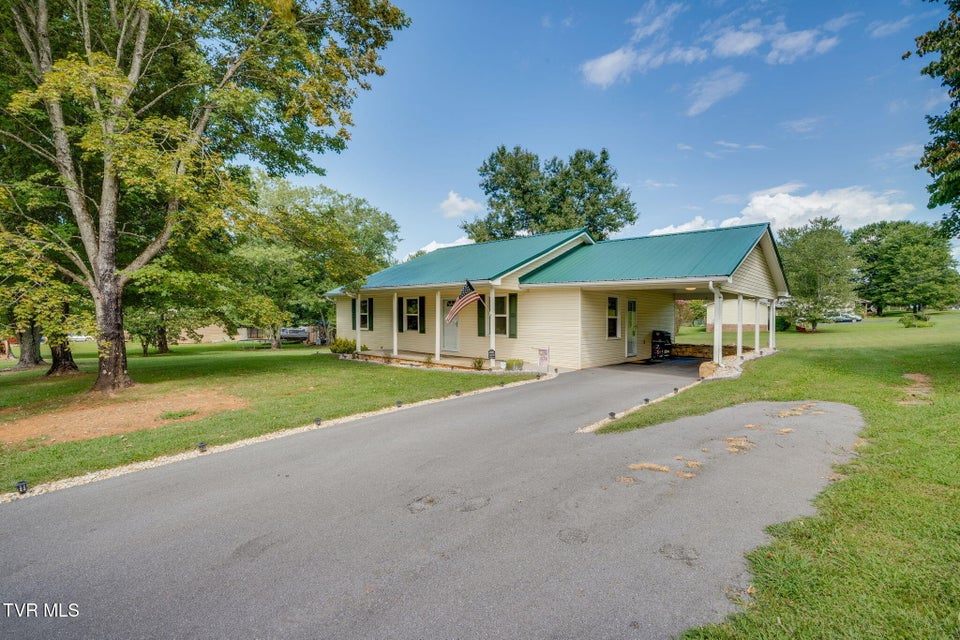 Photo #6: 313 Colonial Drive