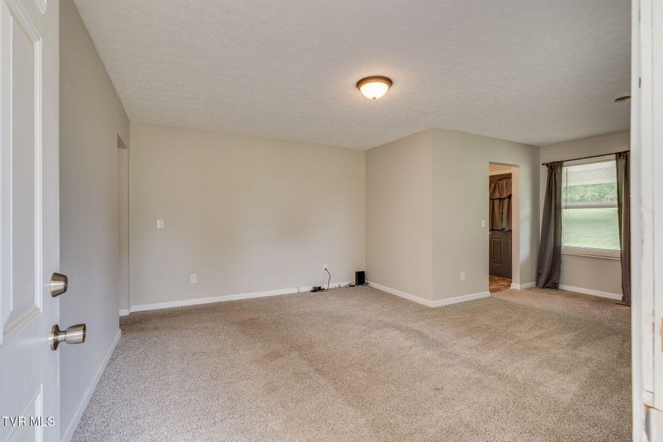Photo #9: 313 Colonial Drive