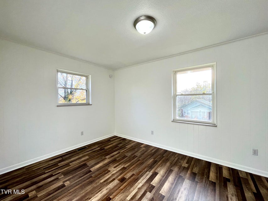 Photo #11: 126 Pearl Street