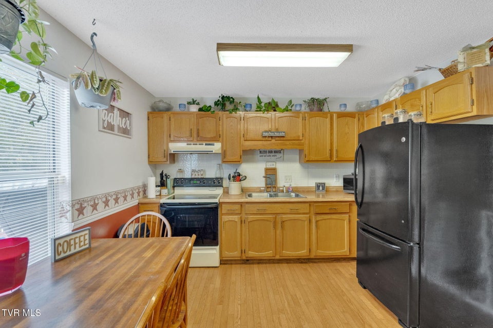 Photo #10: 3218 Avoca Road