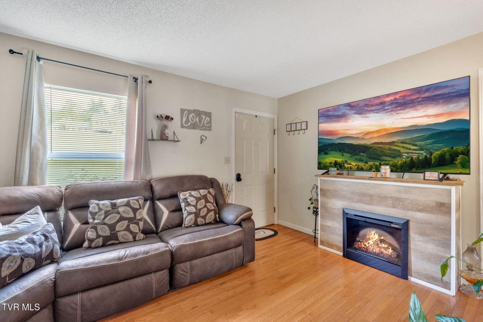 Photo #8: 3218 Avoca Road