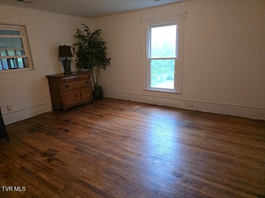 Photo #10: 208 Vines Drive