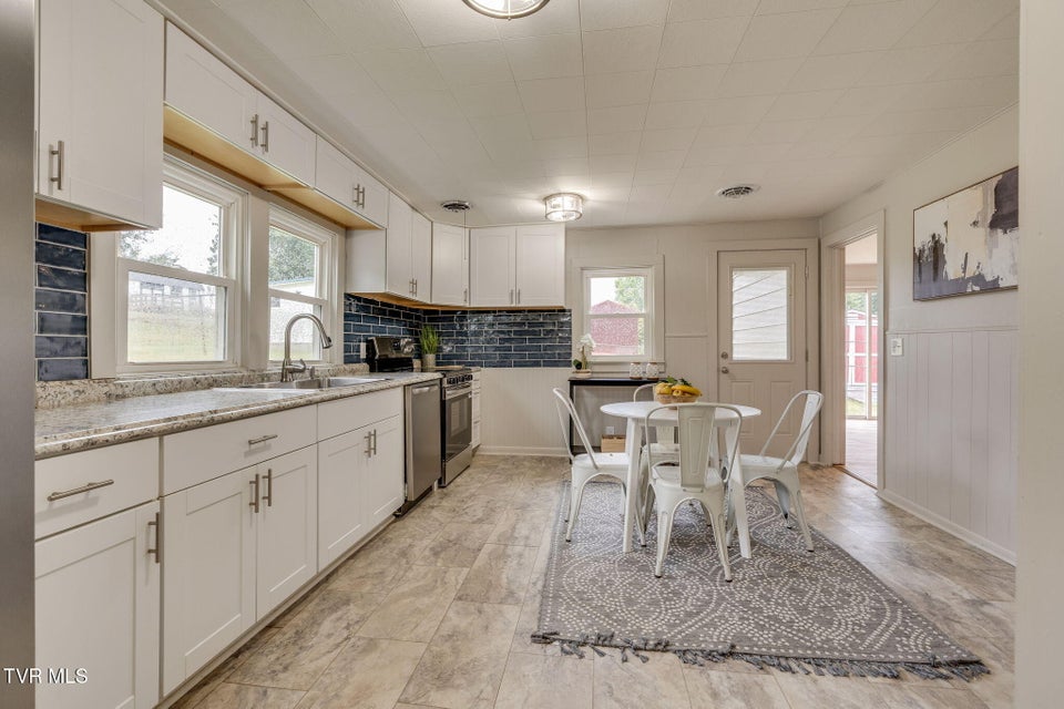 Photo #10: 240 Belmont Avenue