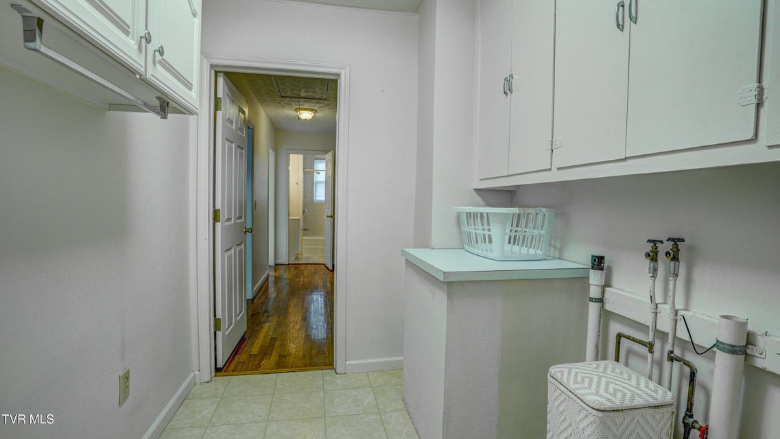 Photo #21: 1717 Oakwood Drive