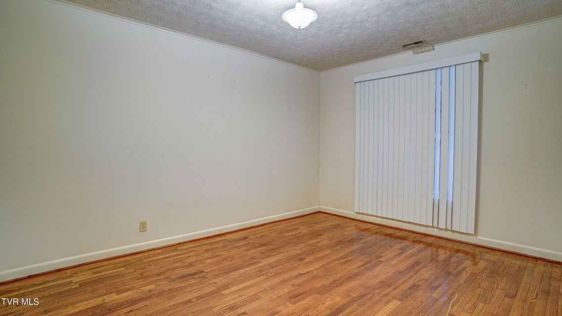 Photo #22: 1717 Oakwood Drive