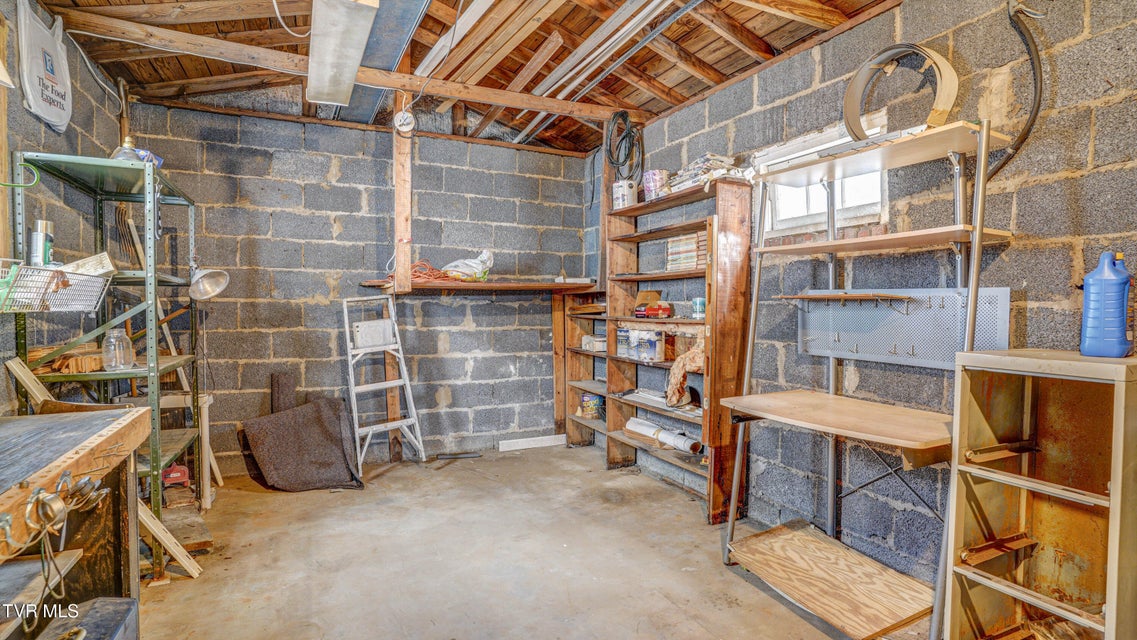 Photo #38: 1717 Oakwood Drive