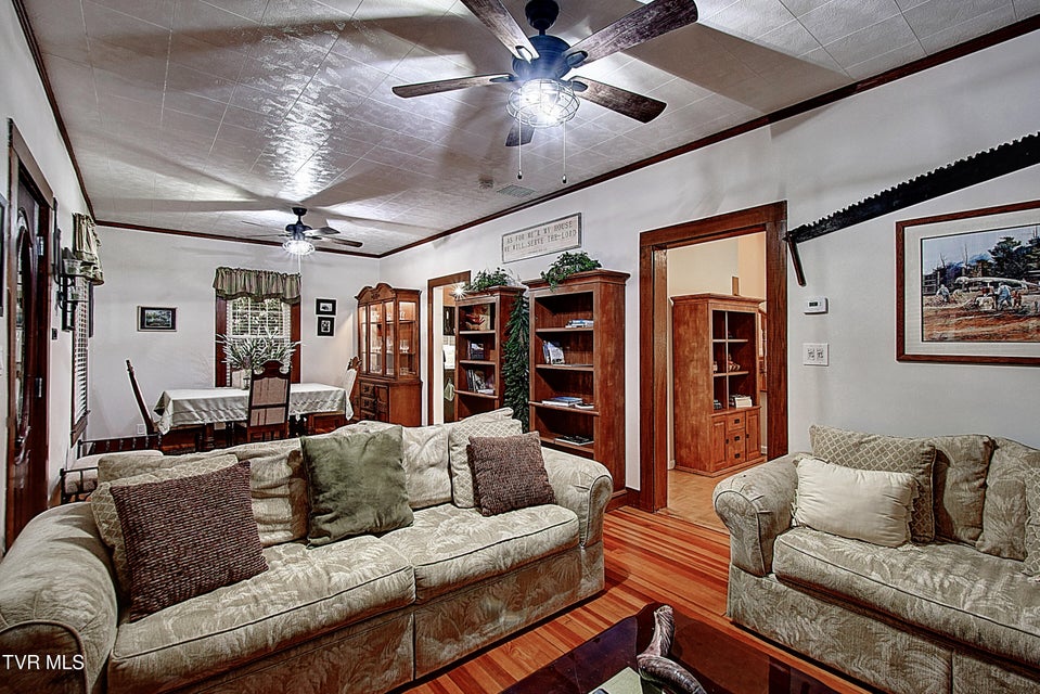 Photo #12: 322 Carolina Avenue