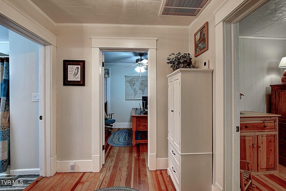 Photo #27: 322 Carolina Avenue