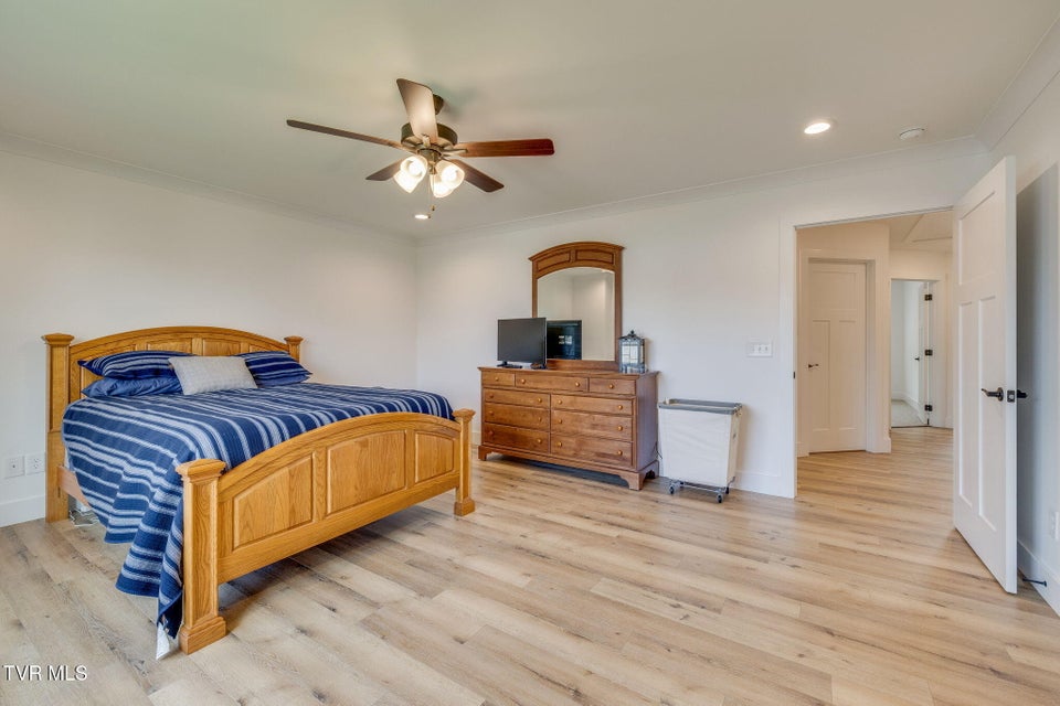 Photo #17: 2834 Mccoy Street