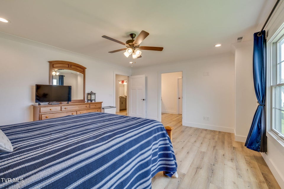 Photo #18: 2834 Mccoy Street