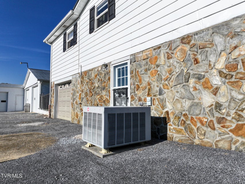 Photo #6: 215 White Sands Rd