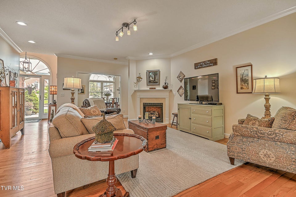 Photo #3: 35 Chase Court