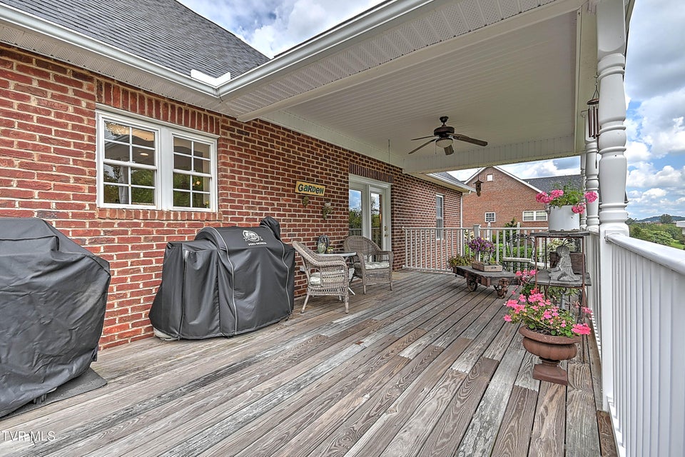 Photo #18: 35 Chase Court