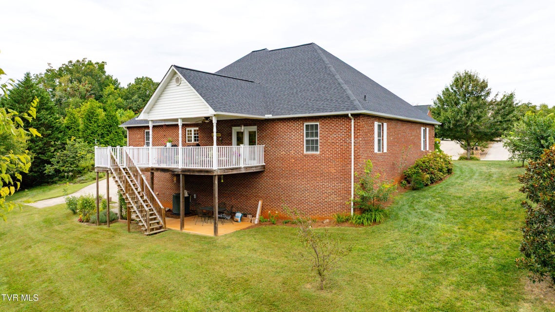Photo #47: 35 Chase Court