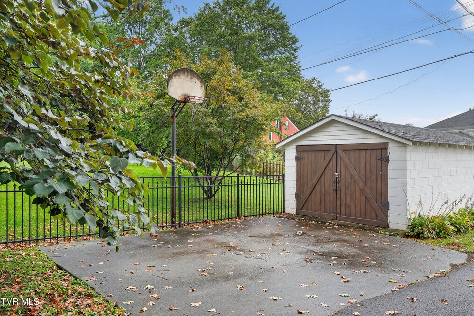 Photo #40: 620 Arlington Avenue