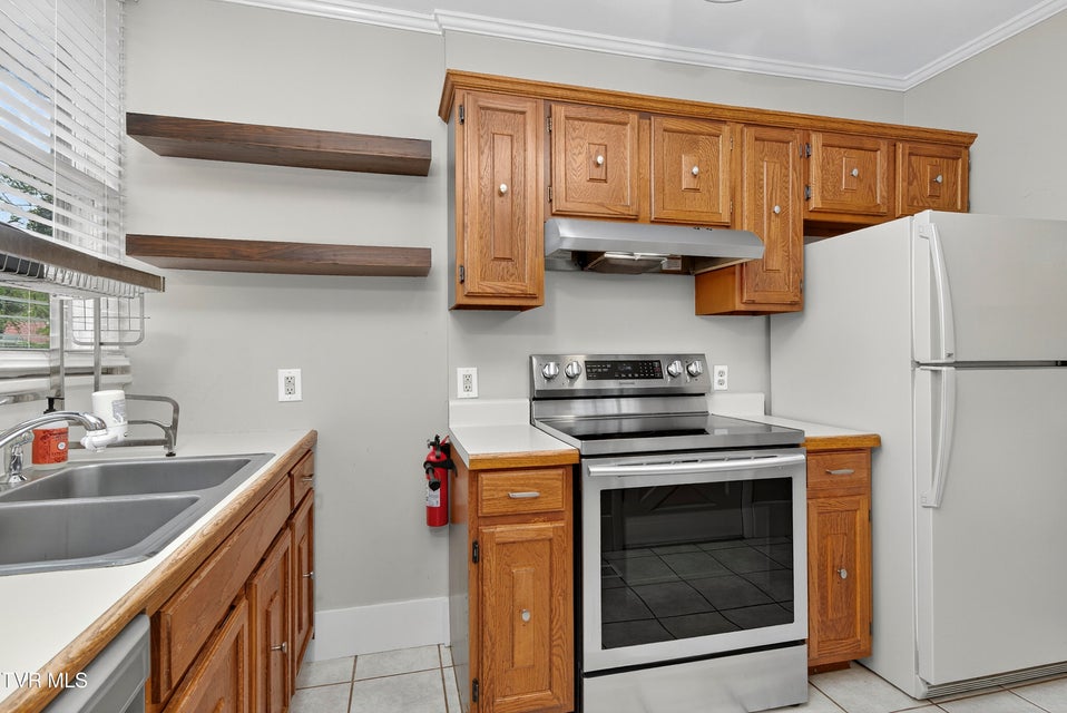 Photo #19: 620 Arlington Avenue