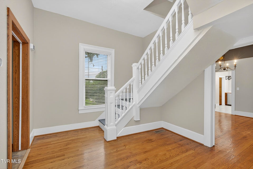 Photo #25: 620 Arlington Avenue