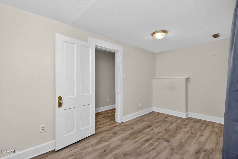 Photo #31: 620 Arlington Avenue
