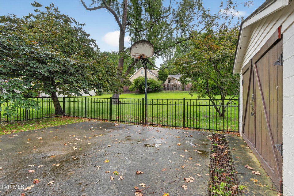 Photo #41: 620 Arlington Avenue