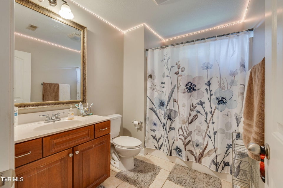 Photo #31: 170 Greyland Drive