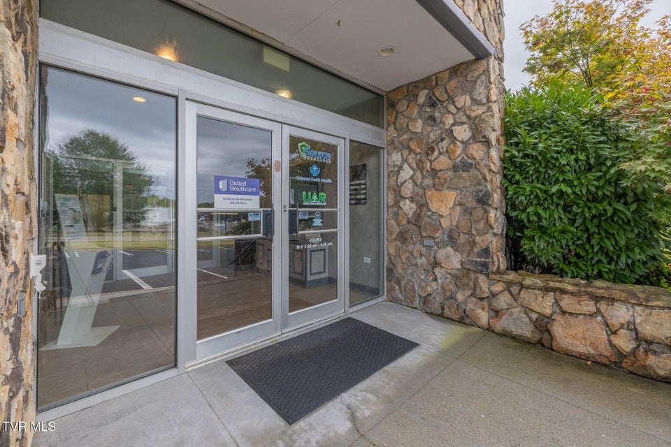 Photo #3: 2710 Roan Street