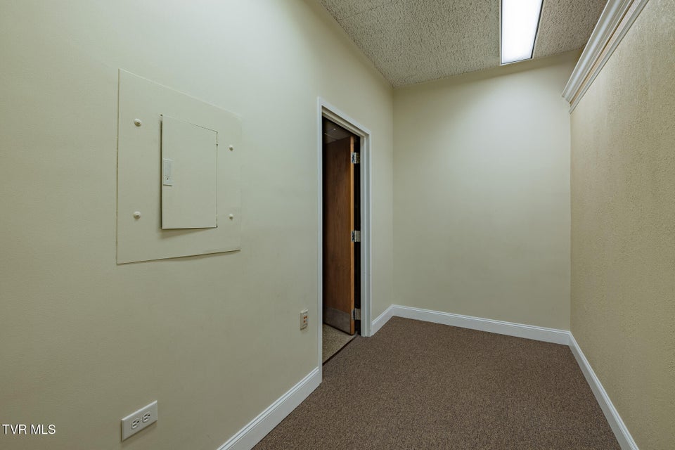Photo #55: 2710 Roan Street