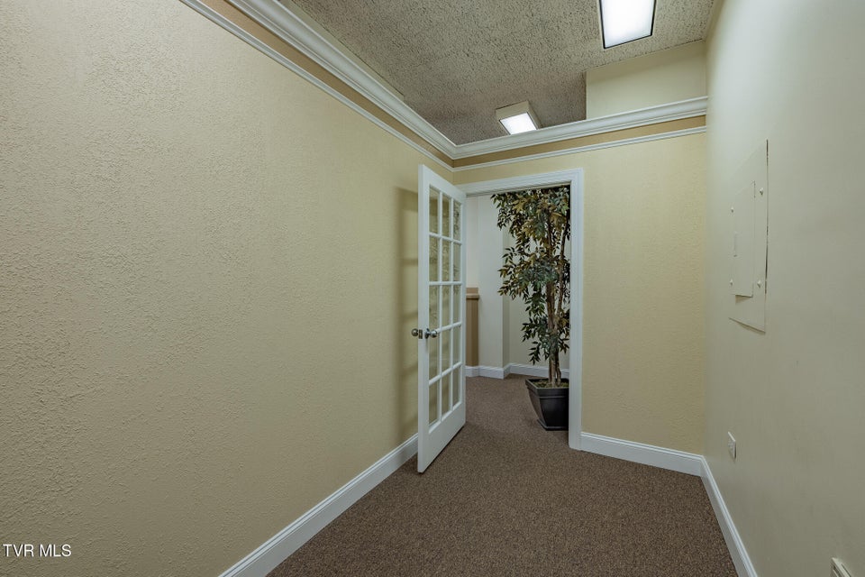 Photo #57: 2710 Roan Street