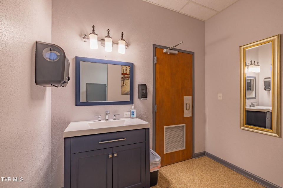 Photo #84: 2710 Roan Street