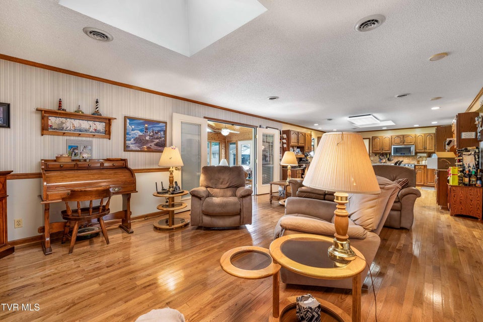Photo #23: 415 Meadow Brook Drive