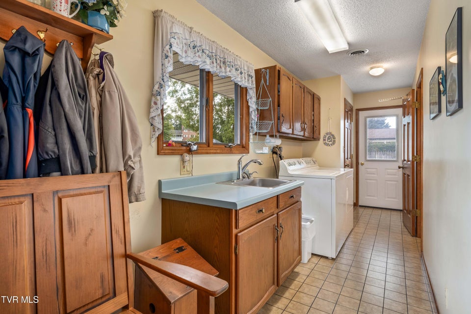 Photo #34: 415 Meadow Brook Drive