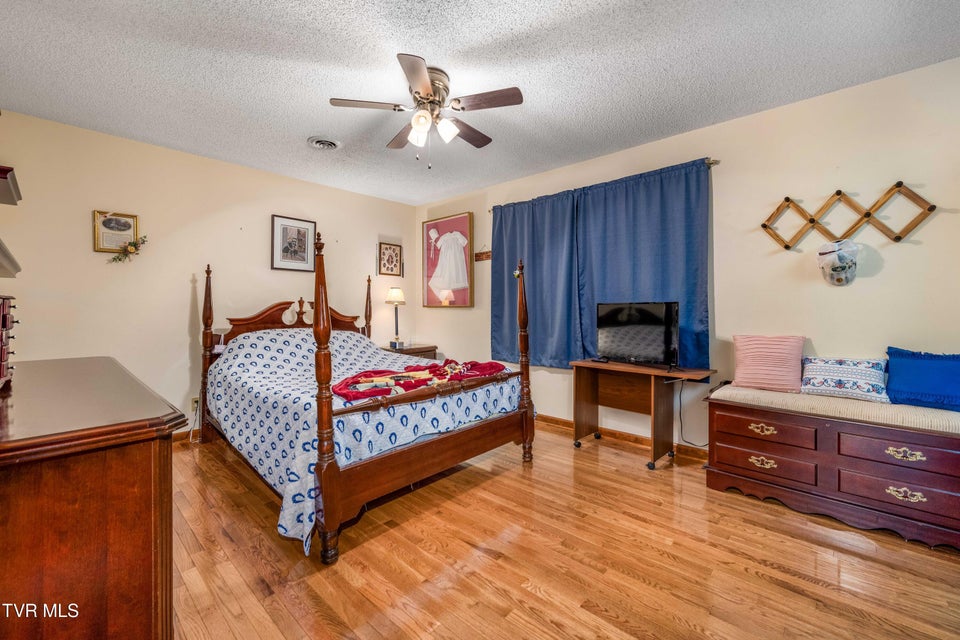 Photo #44: 415 Meadow Brook Drive