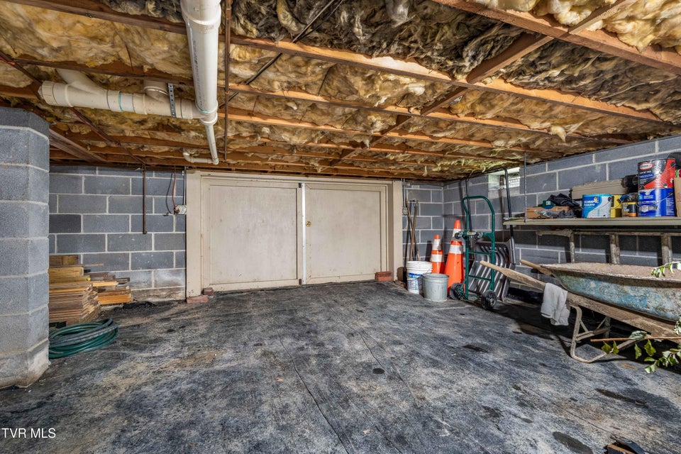 Photo #54: 415 Meadow Brook Drive