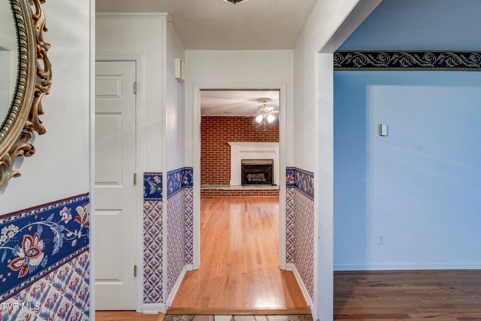 Photo #9: 206 Sycamore Street