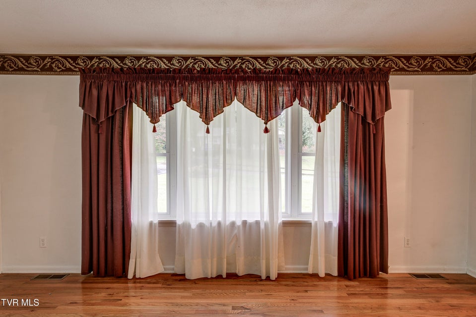 Photo #8: 206 Sycamore Street