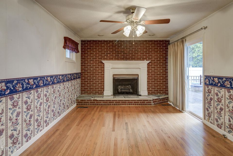 Photo #10: 206 Sycamore Street