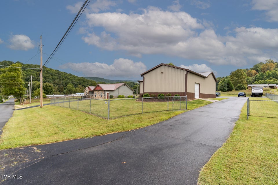 Photo #8: 129 Jim Elliott Road