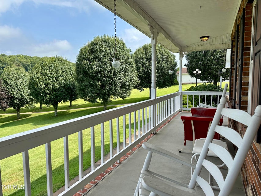 Photo #6: 23089 Green Spring Road