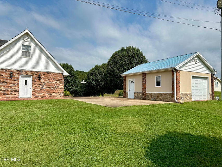 Photo #26: 23089 Green Spring Road