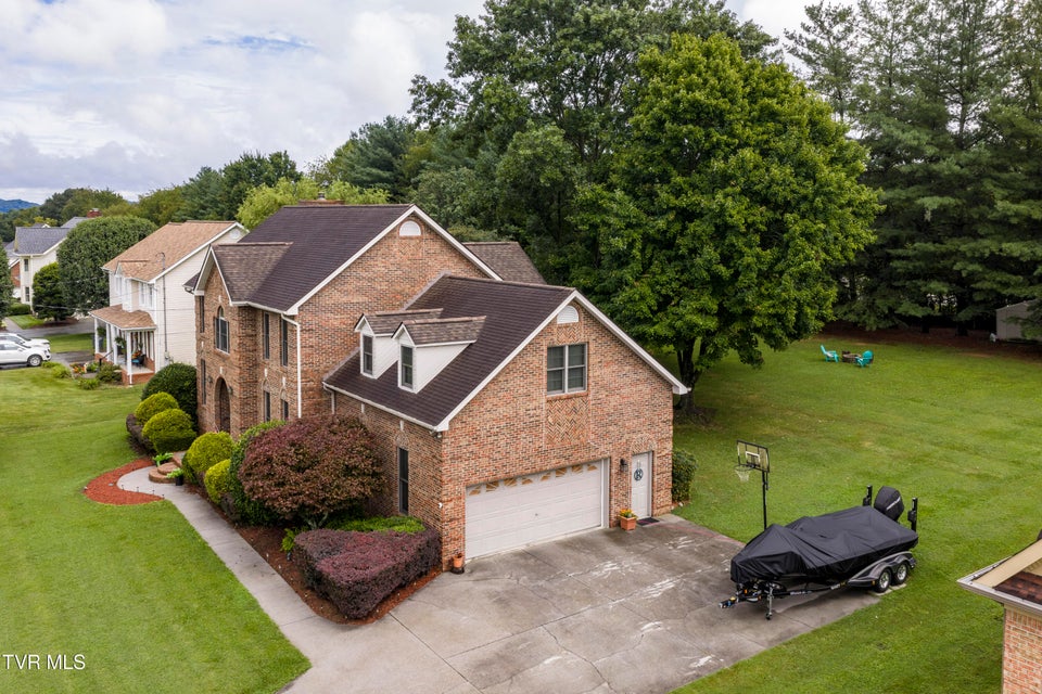Photo #57: 427 Chesterfield Drive