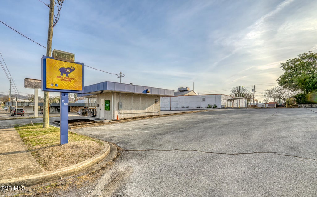 Photo #7: 15 17th Street